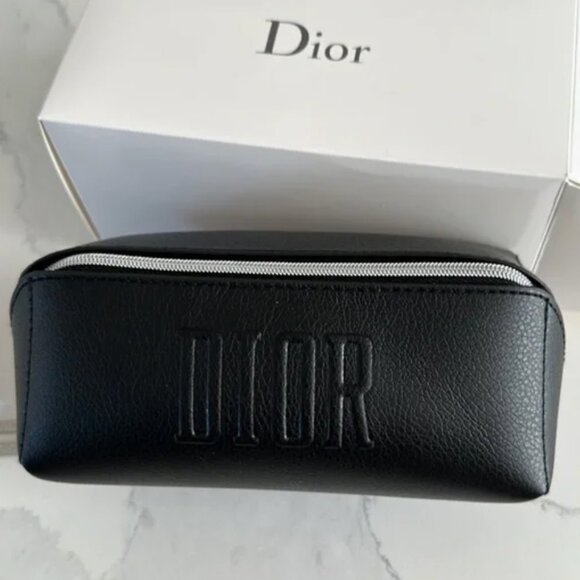 Brand New in Box Dior Beauty Makeup Bag Pouch Balck with 'D' charm - Picture 1 of 6